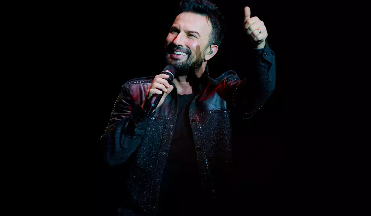 Tarkan Bakıda 20 min nəfərin qarşısına çıxdı