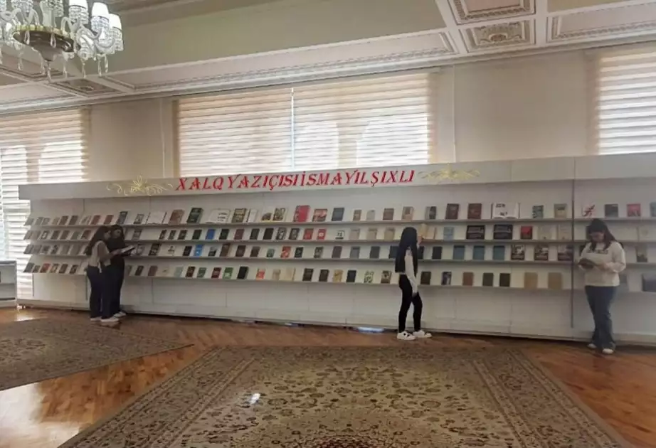 İsmayıl Şıxlının kitab sərgisi açıldı