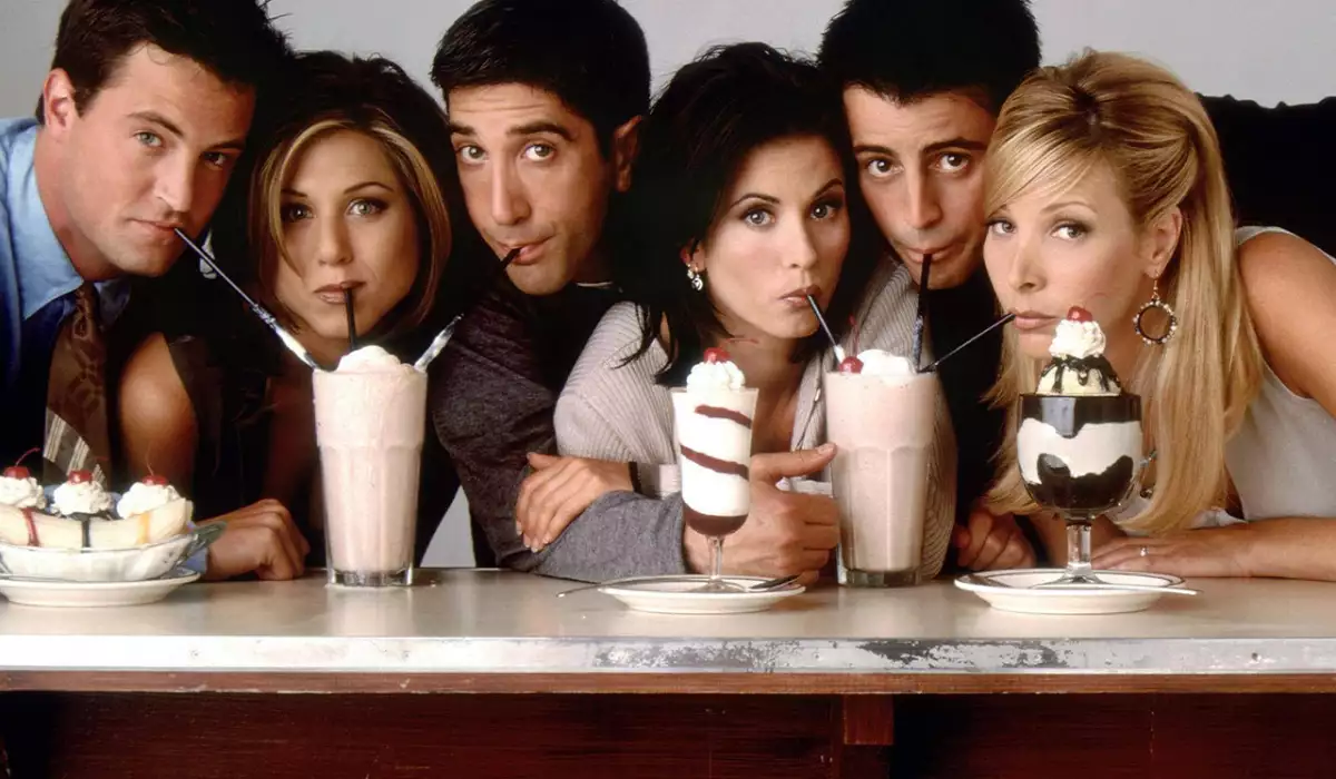 “Friends”in əşyaları satılır