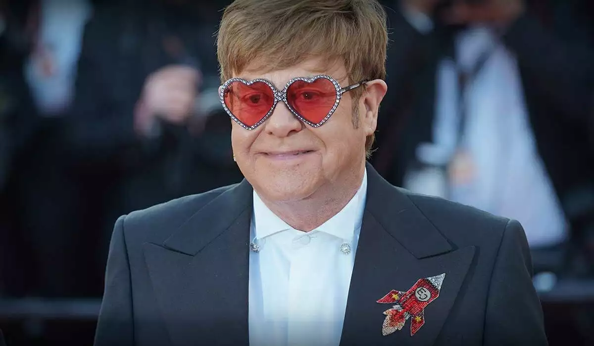 Elton Con Türkiyəyə getdi