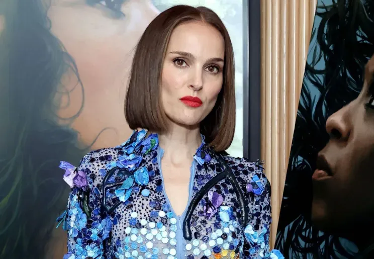 Natali Portman yeni görünüşdə