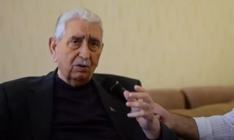 “Əziyyətimi yerə vuran tələbələrim var” - Arif Babayev