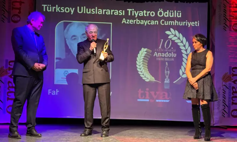 “Türk dünyasının ən yaxşı teatr aktyoru” oldu