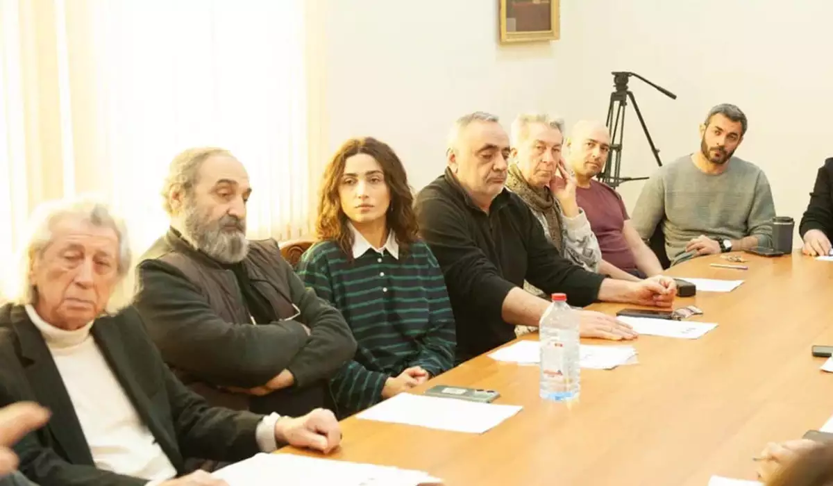 Akademik Milli Dram Teatrında yeni tamaşa - “Baş”