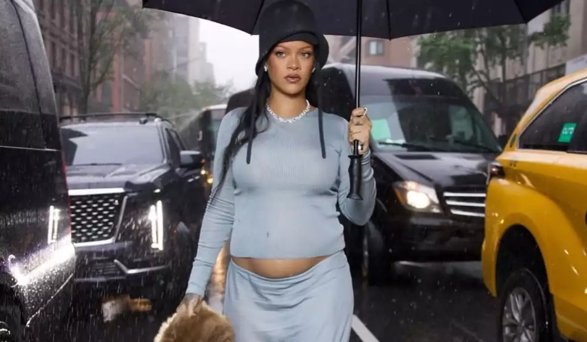Rihanna yenə hamilədir!