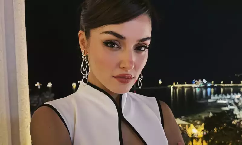 Handedən ağ-qara look!
