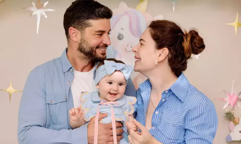 Qızlarının 1 yaşı oldu