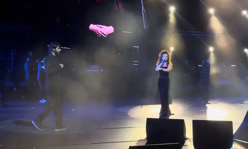 Xose konsertində Mehinlə duet oxudu!