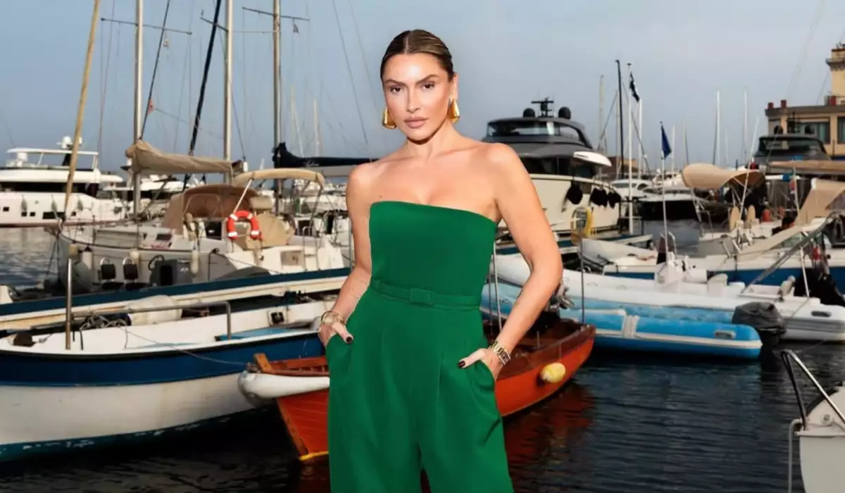 Hadise Neapolda