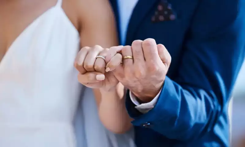 Evlənənlərin və boşananların sayı açıqlandı