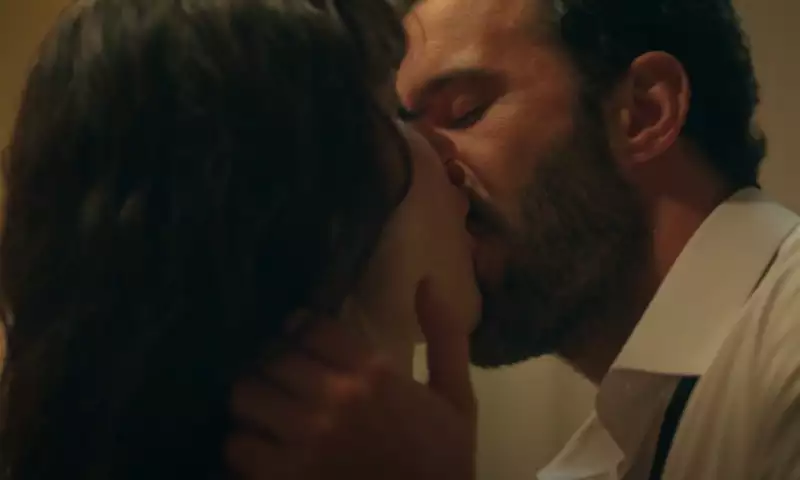 Sevişmə səhnələri gündəm oldu