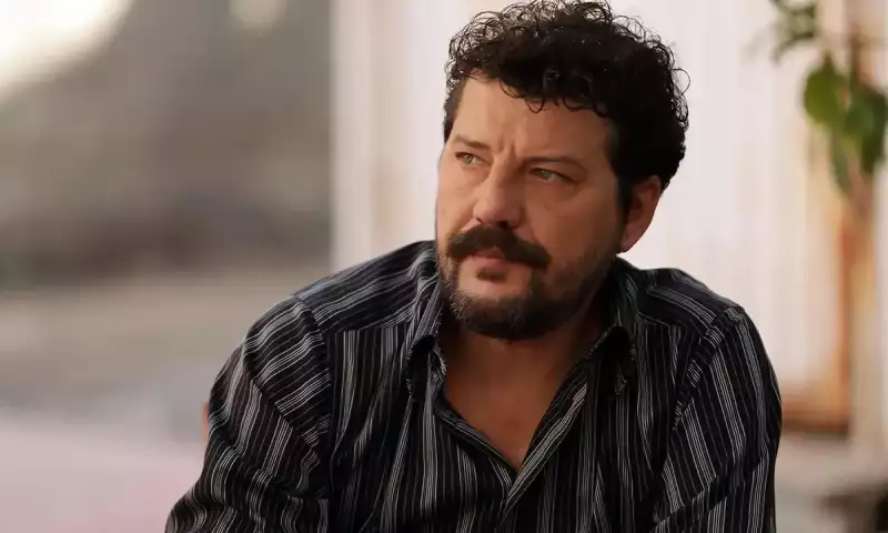 Tanınmış aktyor tıxacda dava etdi