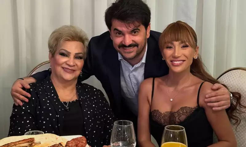 Bir araya gəldilər...