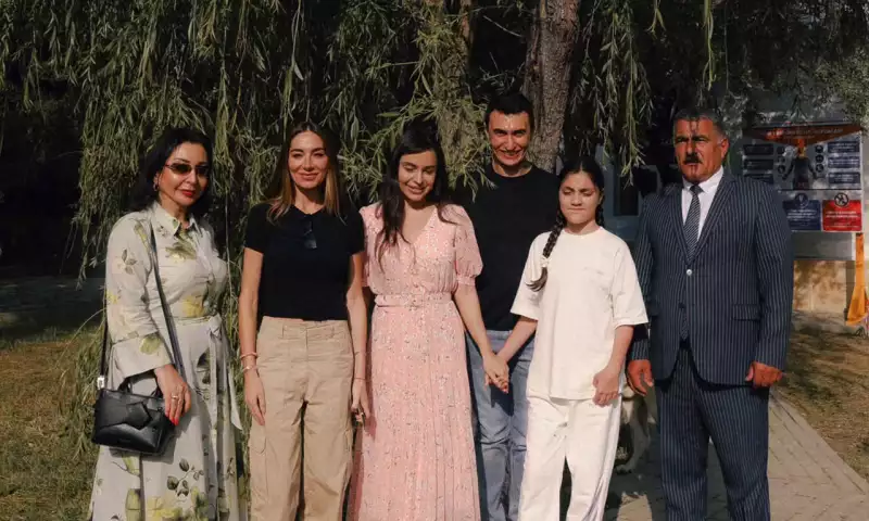 Leyla və Arzu Əliyevalar Zooloji Parkda - Fotolar