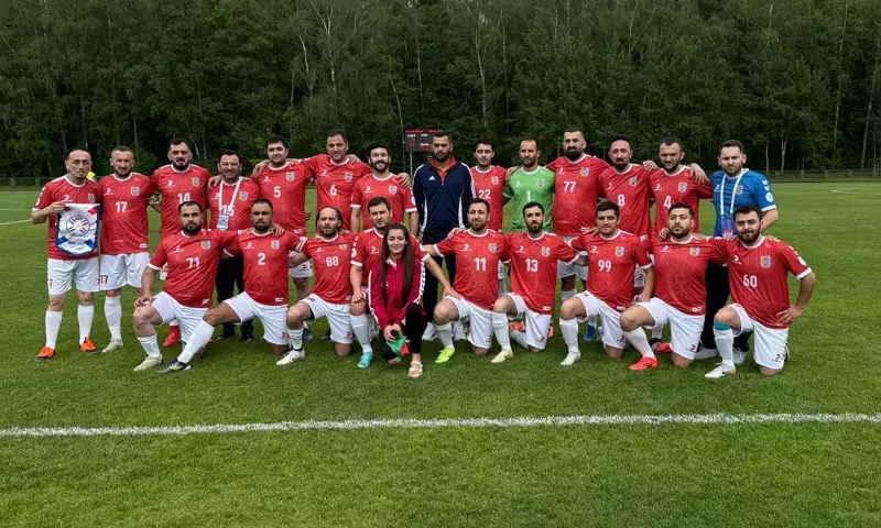 Azərbaycanlı məşhurların futbol komandası Moskvada fırtına qoparır...