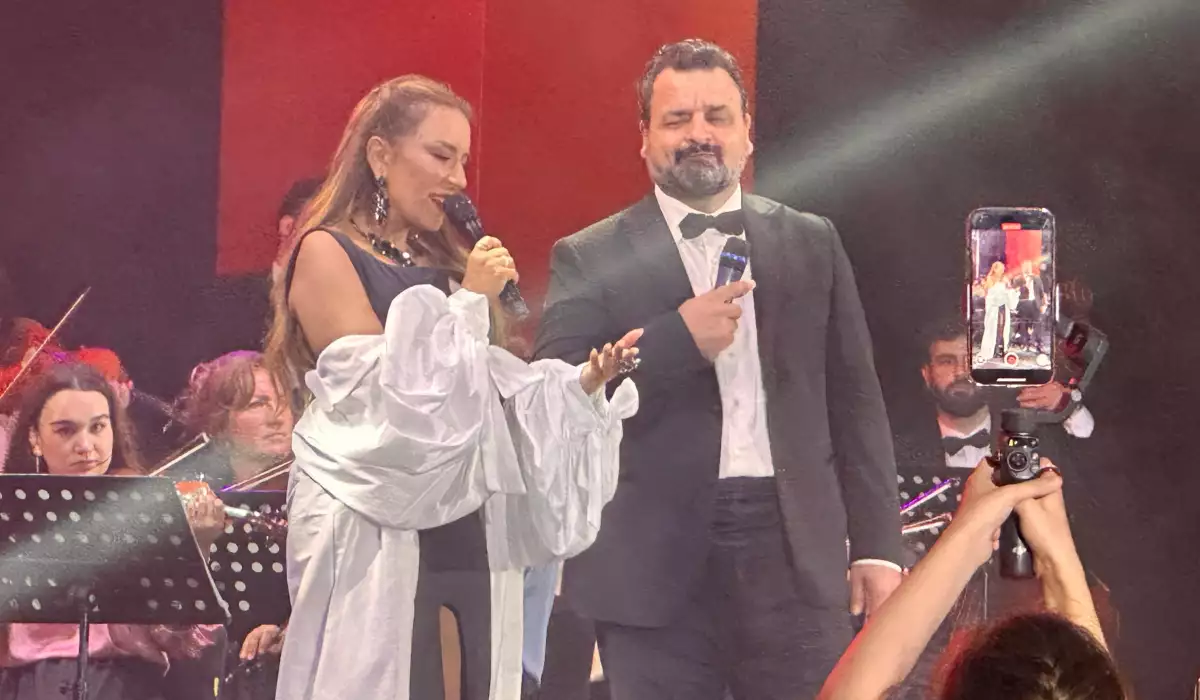Tünzalə Ağayeva italyan dilində oxudu