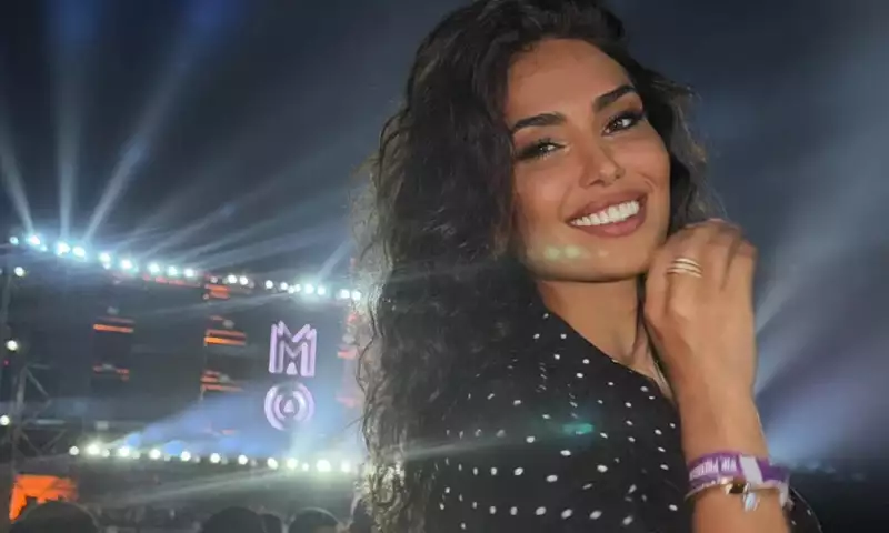 Pərvinin konsert şəkilləri
