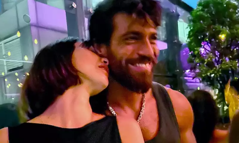 Can Yaman sevgilisi ilə