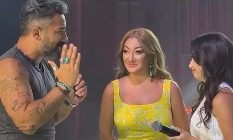 Zümrüd qızına ad günq etdi