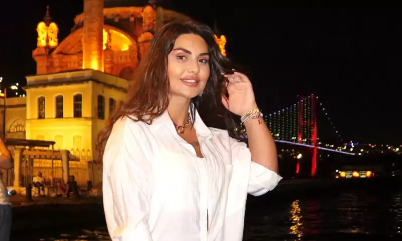Şəbnəm İstanbulda