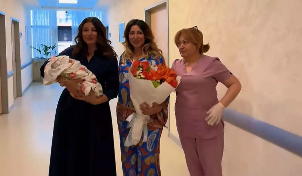 Dilarə Əliyeva qızı və nəvələri ilə!