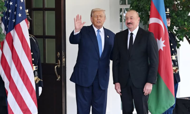 Prezident Ağ Evdə