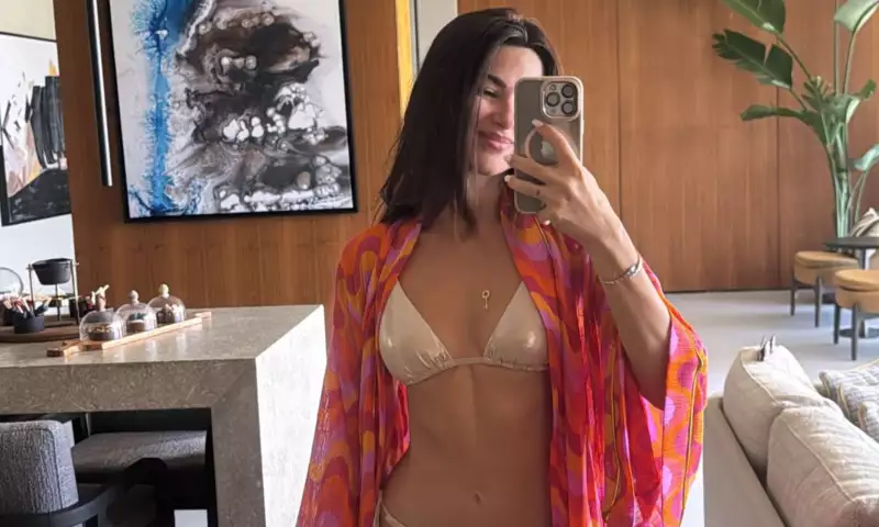 Nəsrindən bikinidə paylaşım