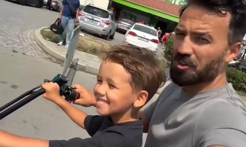 Zamiqlə oğlunun gəzintisi