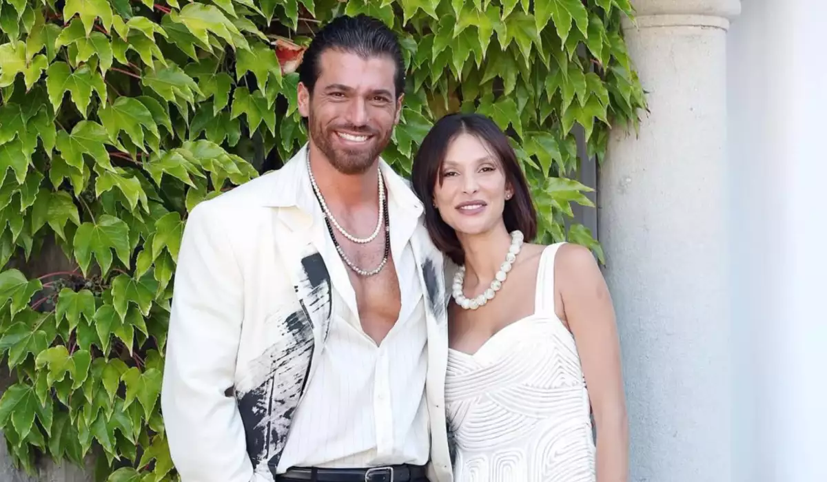 Can Yaman sevgilisi ilə qırmızı xalıda…