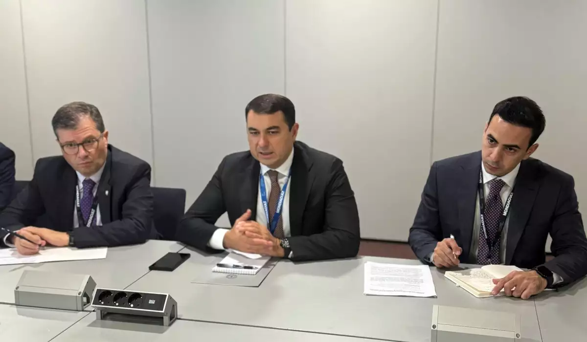 Adil Kərimli Barselonada iranlı həmkarı ilə görüşüb