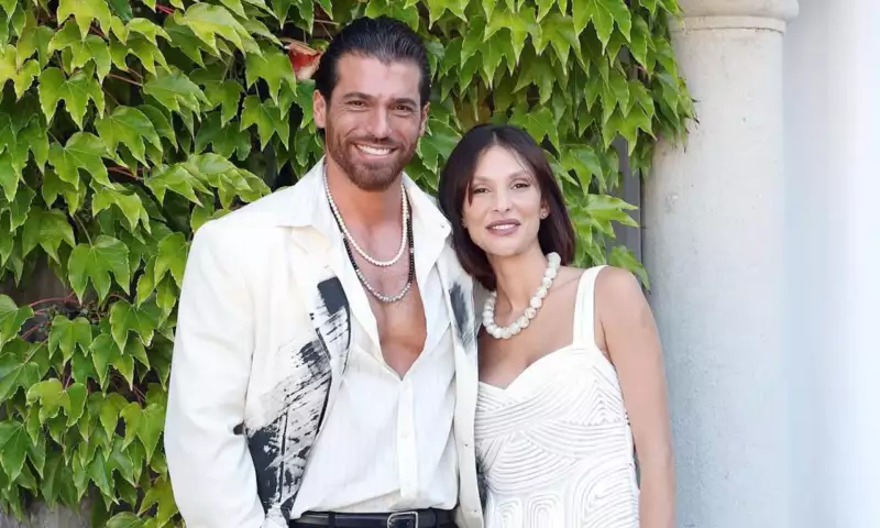 Can Yaman sevgilisi ilə qırmızı xalıda…