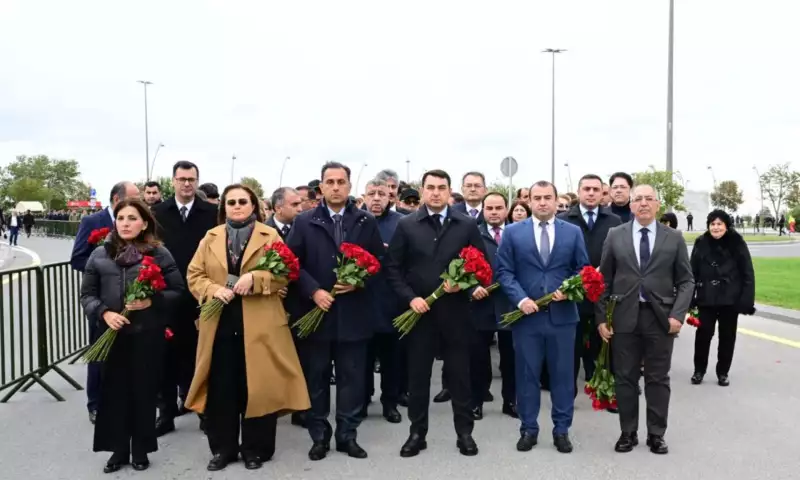 Mədəniyyət Nazirliyinin kollektivi şəhidlərin xatirəsini yad edib