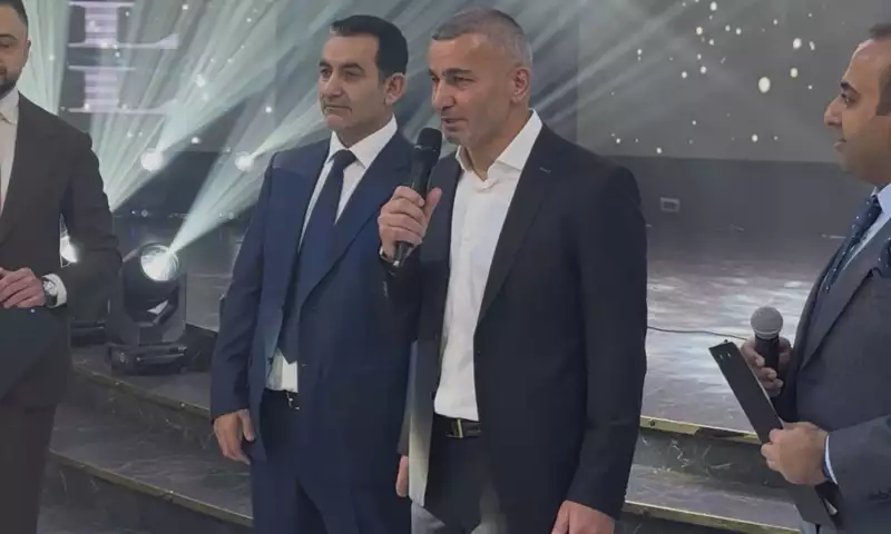 Qurban Qurbanovun oğluna təbriki!