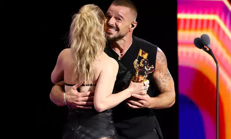 Riki Martin “Latin Icon” ödülünü aldı!