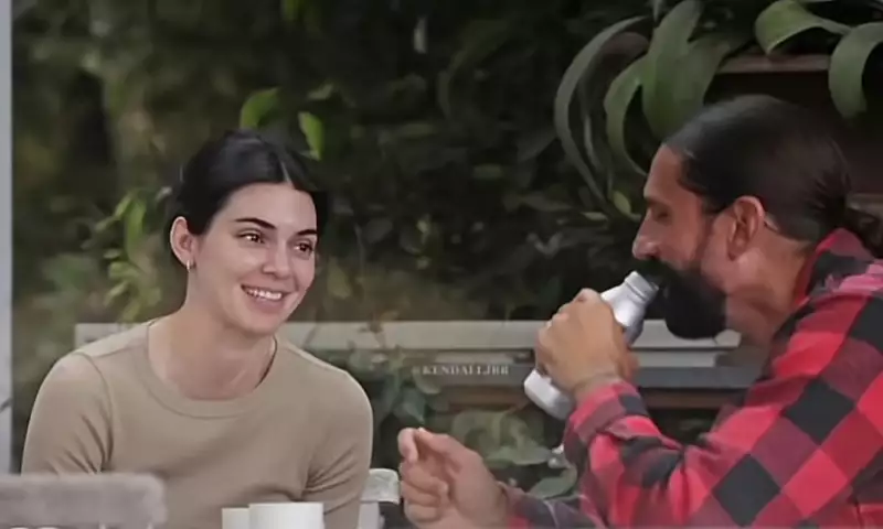 Kendall Cenner evli sevgilisi ilə görüntüləndi