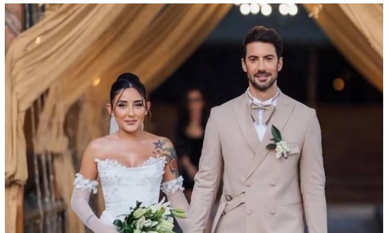 Melek Mosso boşanır